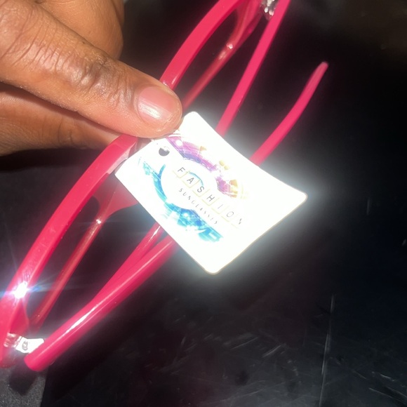 Sun glasses bundle - Picture 8 of 11